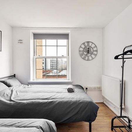 Sleek Shoreditch Hideout - 2 Bed Gem With Balcony In Central Londres Exterior foto